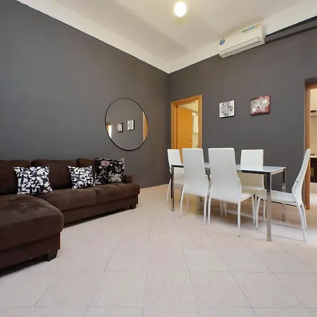 Square Della Liberta Apartment