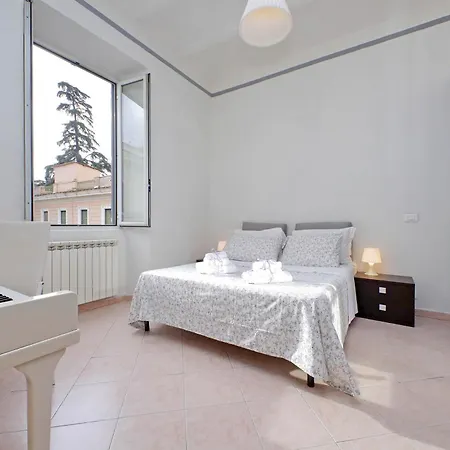 Square Della Liberta Daire Roma