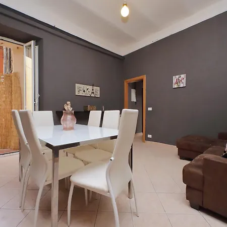 Square Della Liberta Apartamento *