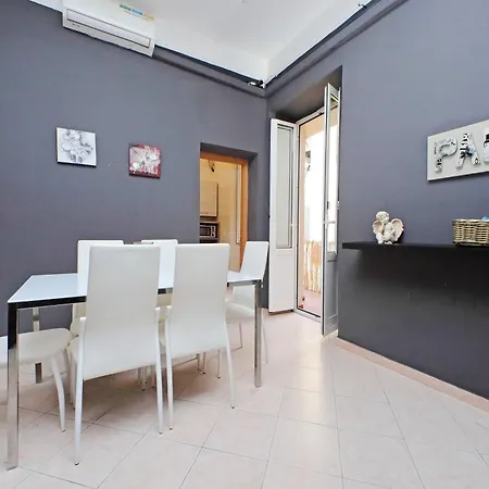 Square Della Liberta Apartamento